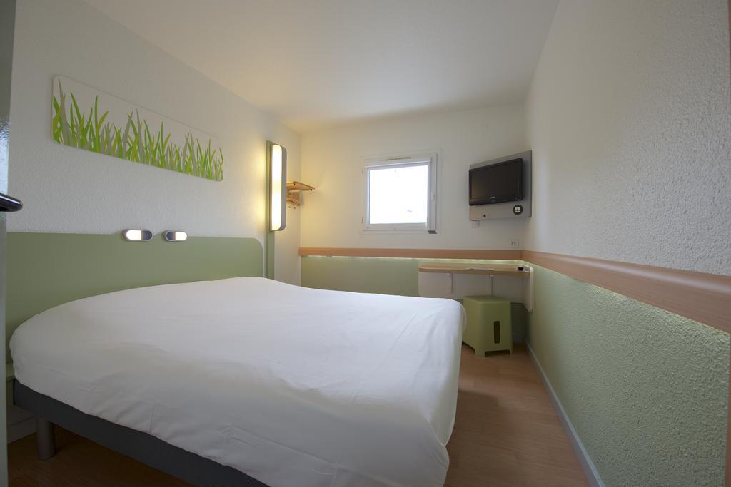 Ibis Budget Pau Лескар Экстерьер фото