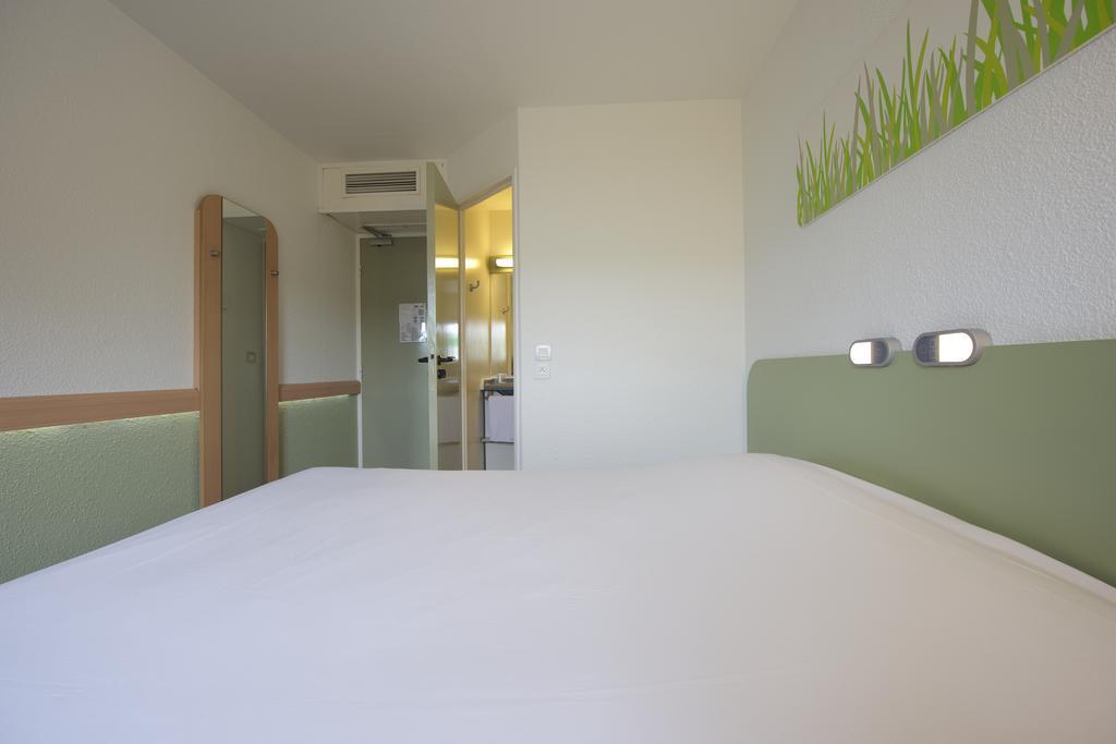 Ibis Budget Pau Лескар Номер фото