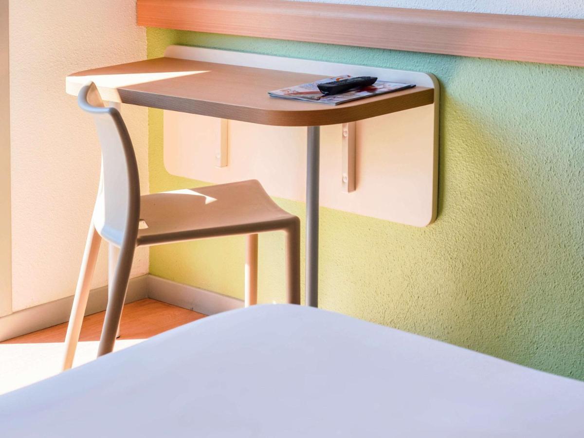 Ibis Budget Pau Лескар Экстерьер фото